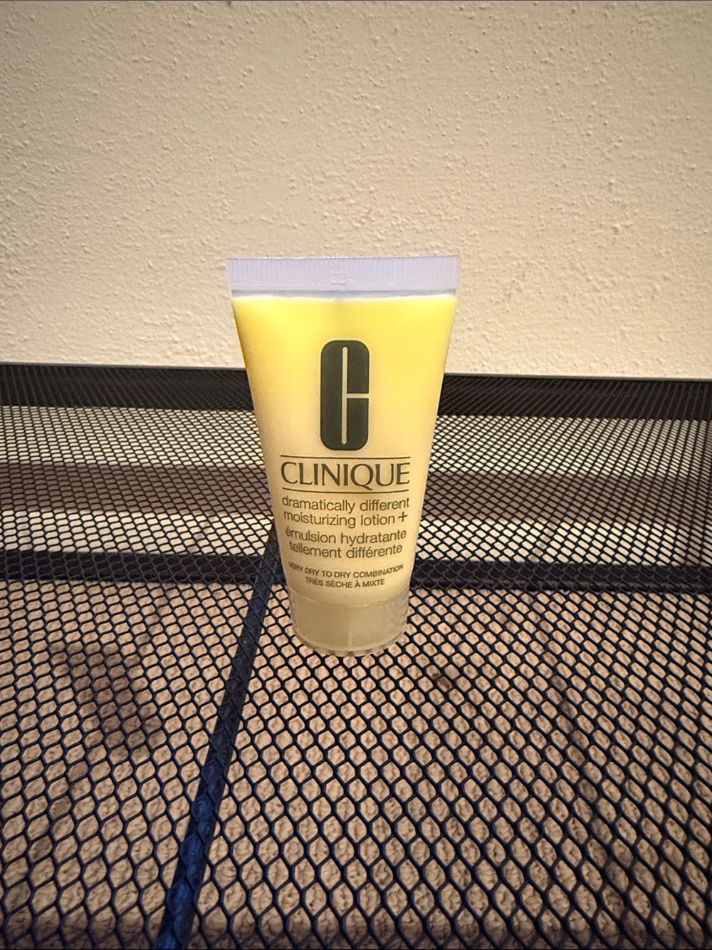1oz Clinique Dramatically Different Moisturizing Lotion+